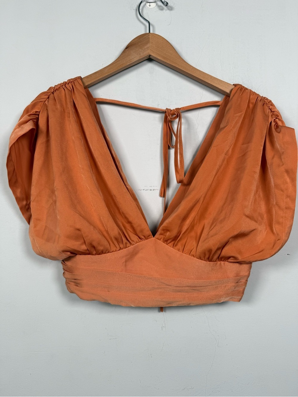 Le Lis Satin Deep V Neck Crop Top Rust Orange Open Tie Back Ruched Puff Sleeve S